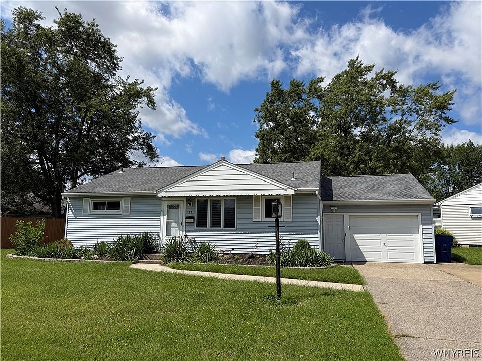 1st image of 22 Castle Ct