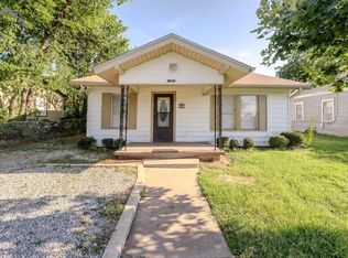 404 W Washington Ave, Iowa Park, TX 76367