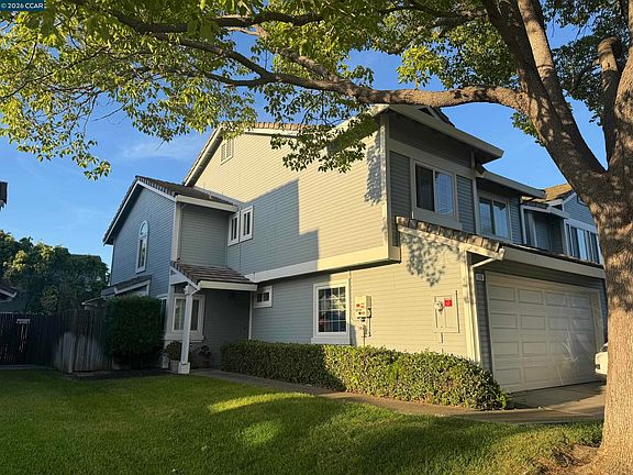 2nd image of 115 Pelican Loop