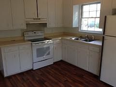 4th image of 4024 Tavineer Dr