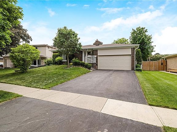 2nd image of 6 Metcalfe Ct