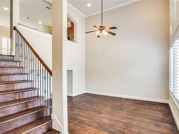 3rd image of 5717 Lois Ln
