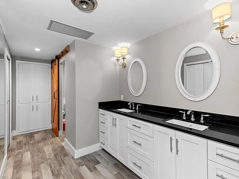 1801 Lavaca St #4C — Photo 29
