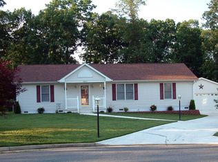 5601 Lucas St, Fredericksburg, VA 22407