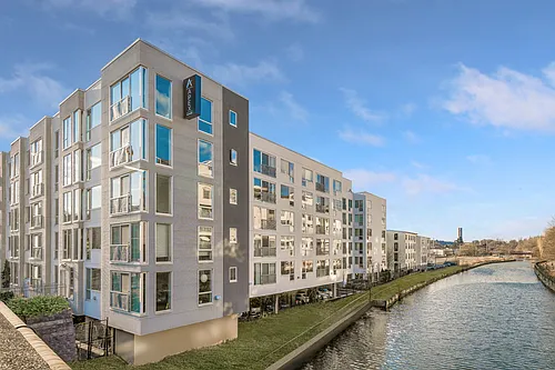 Apex Manayunk Photo 1