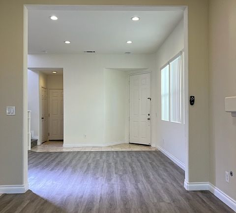 2nd image of 1911 Tanglewood Dr