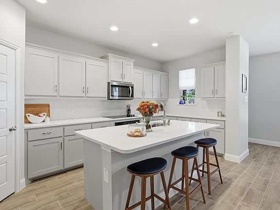 3rd image of 6092 Bursey Rd