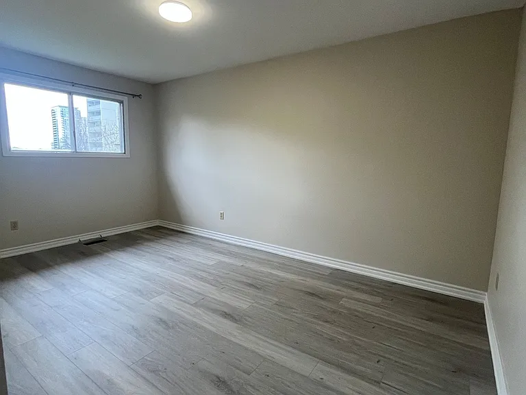 120 Neddie Dr — Photo 10