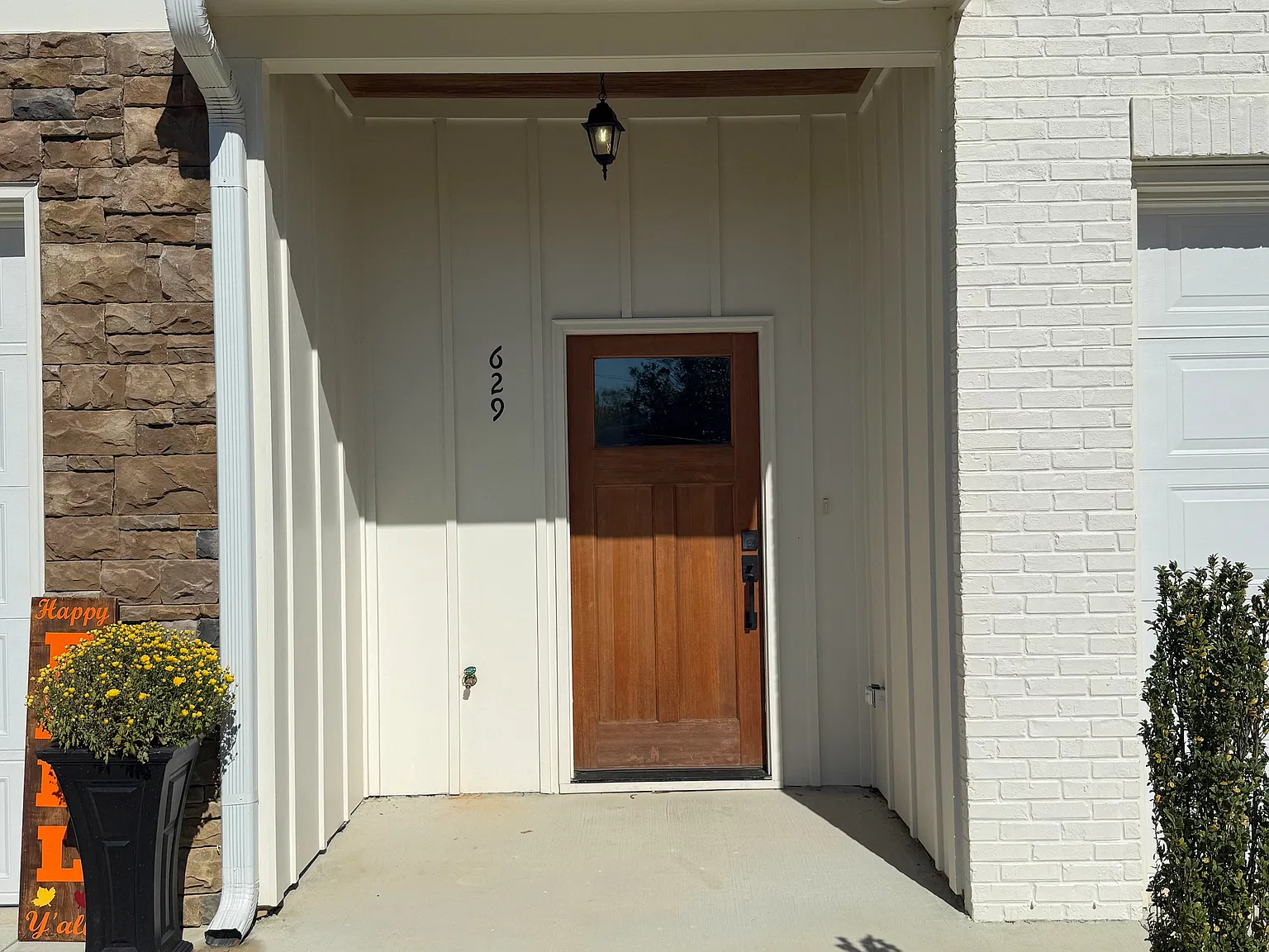 3 bed, 2.5 bath, 1800 sqft, $1,899 — Photo 4