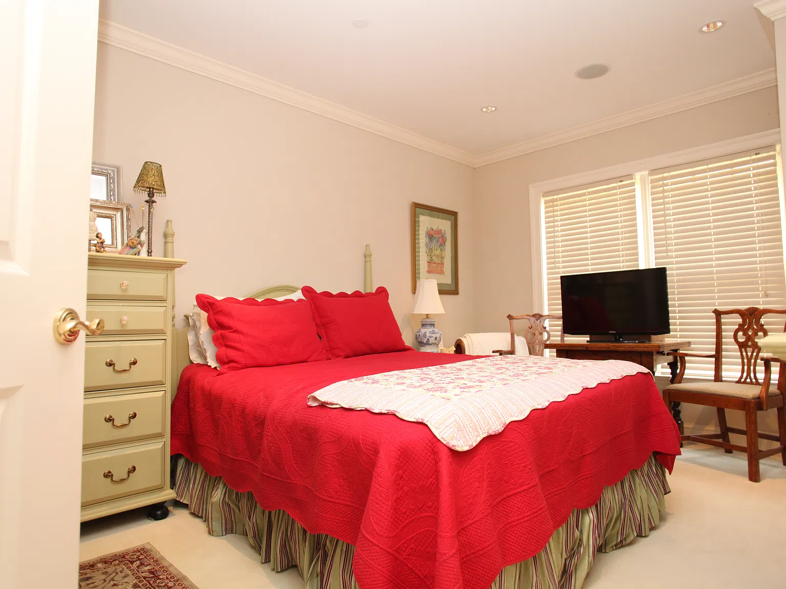 3 bed, 2.5 bath, 2749 sqft, $6,550 — Photo 4