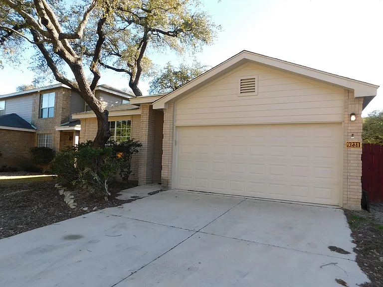 9231 Foxgrove Way — Photo 1