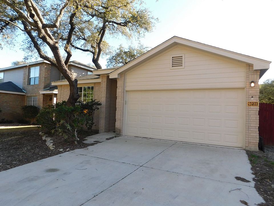 1st image of 9231 Foxgrove Way