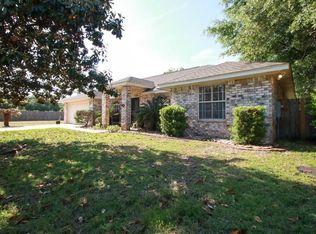 7798 Lola Cir, Navarre, FL 32566