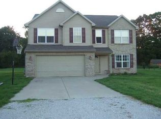 887 S Fairway Dr, Crawfordsville, IN 47933