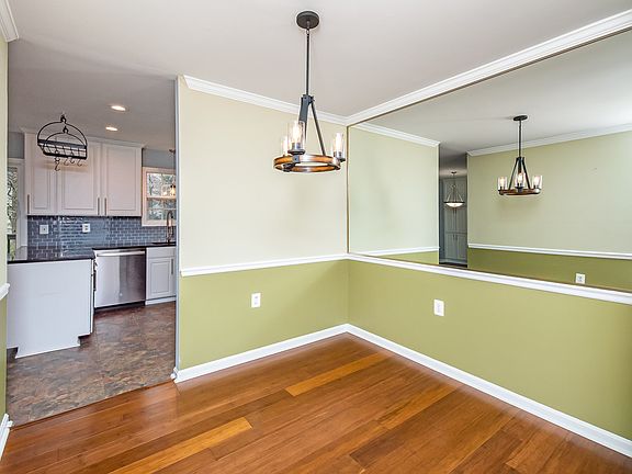 5th image of 11806 Critton Cir #1