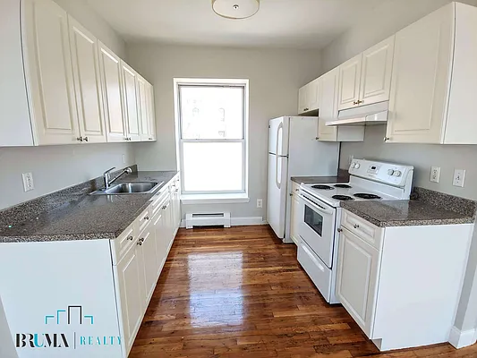 Rented by Bruma Realty LLC | media 3