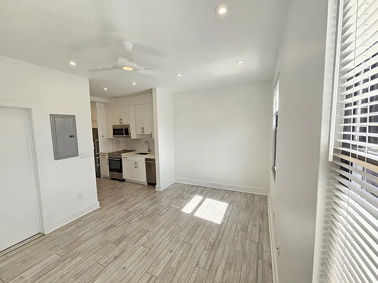 1165 N Hope St #4B — Photo 1