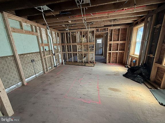 3rd image of 511 Linden Ave