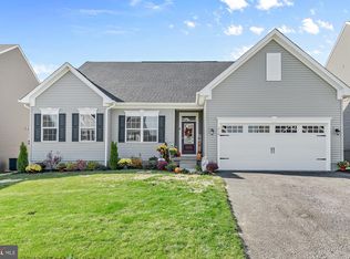 210 Chadsworth Way, York, PA 17402