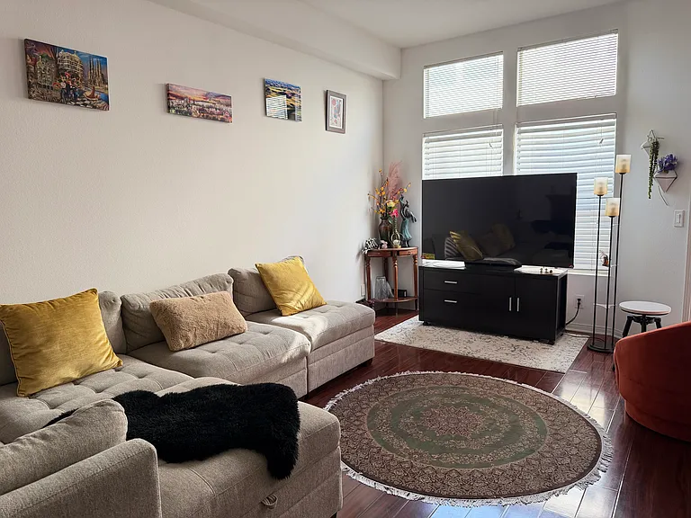 162 California St #B — Photo 2