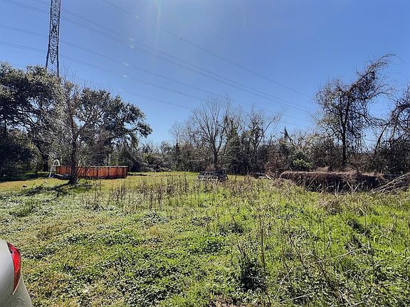 3rd image of 10217 Weldon Rd