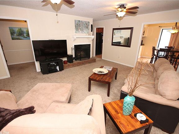 4th image of 3811 Moreland Dr