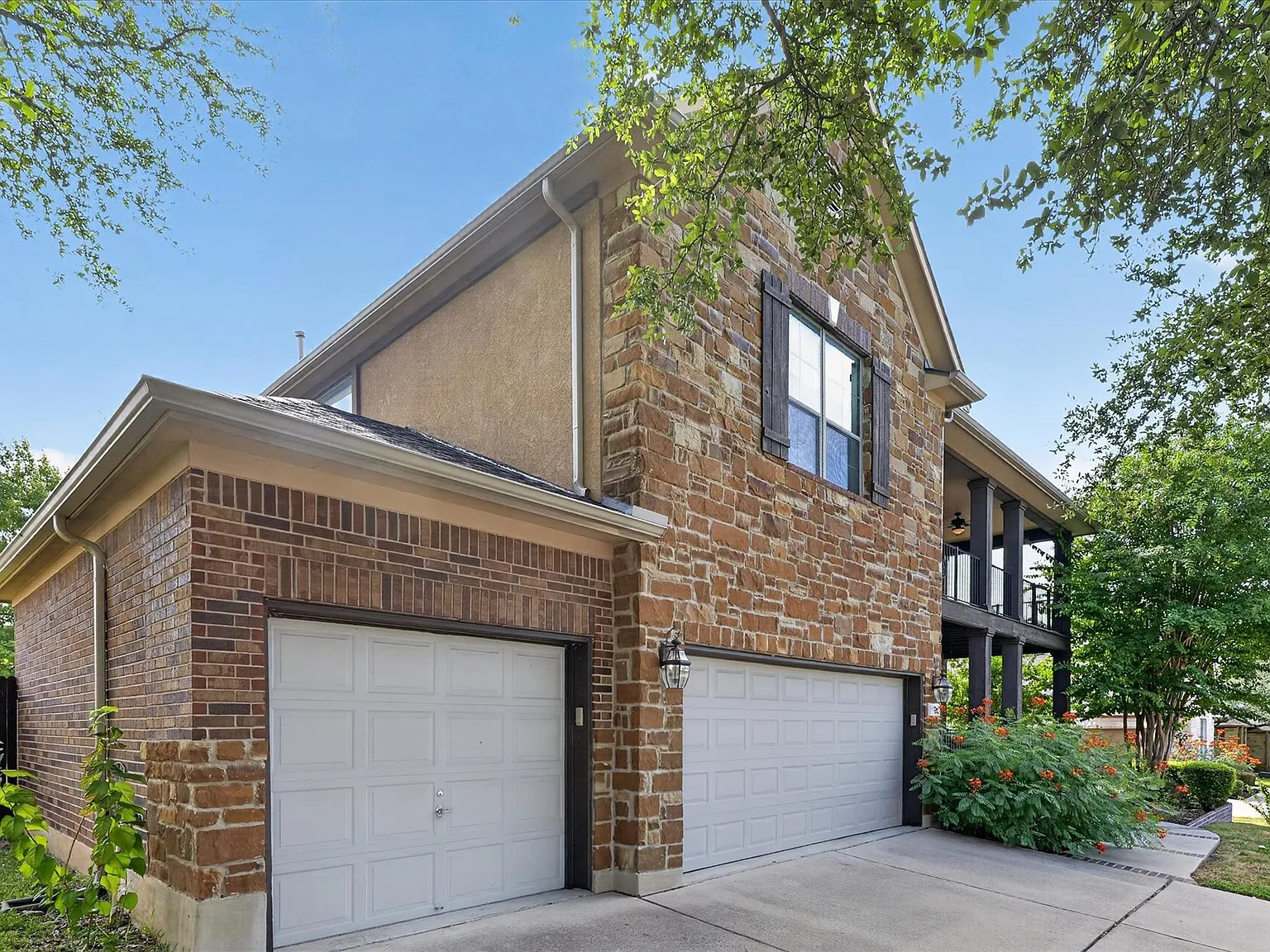 5 bed, 3.0 bath, 3482 sqft, $3,275 — Photo 4