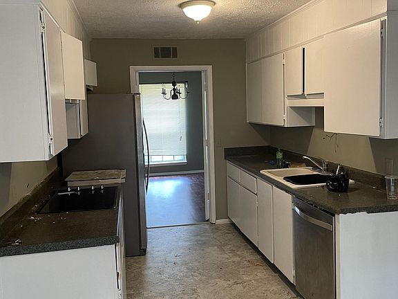 5th image of 614 Tibet Ave