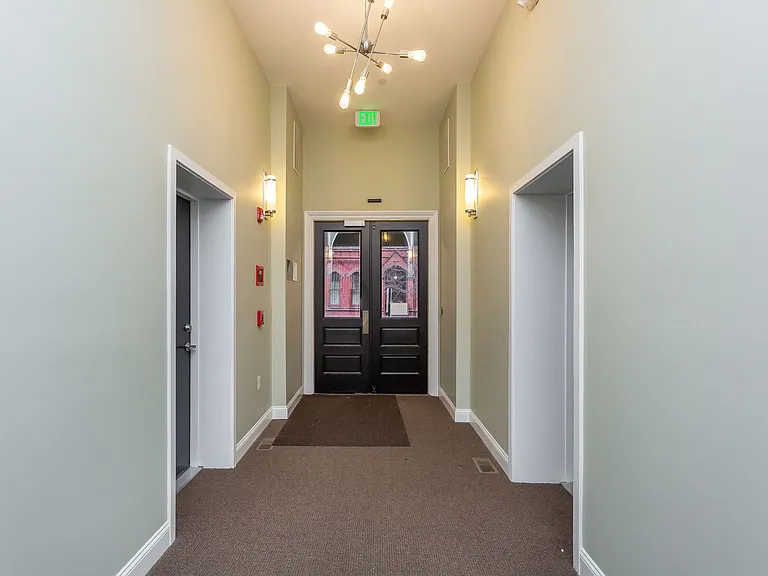 815 Park Ave — Photo 12