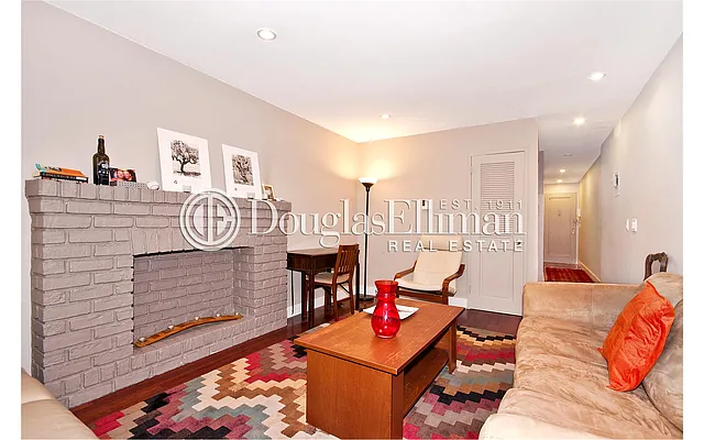 Rented by Douglas Elliman | media 10