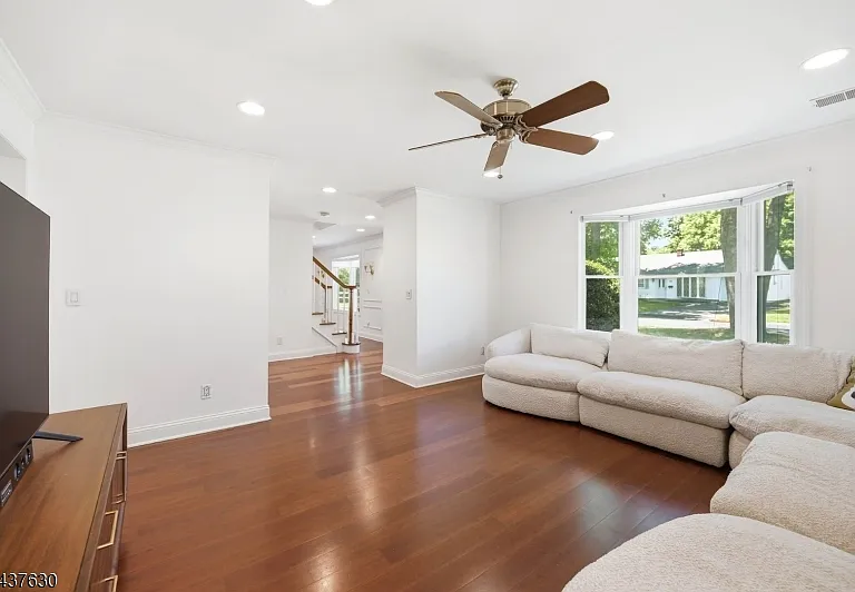 100 Kimball Ave — Photo 27