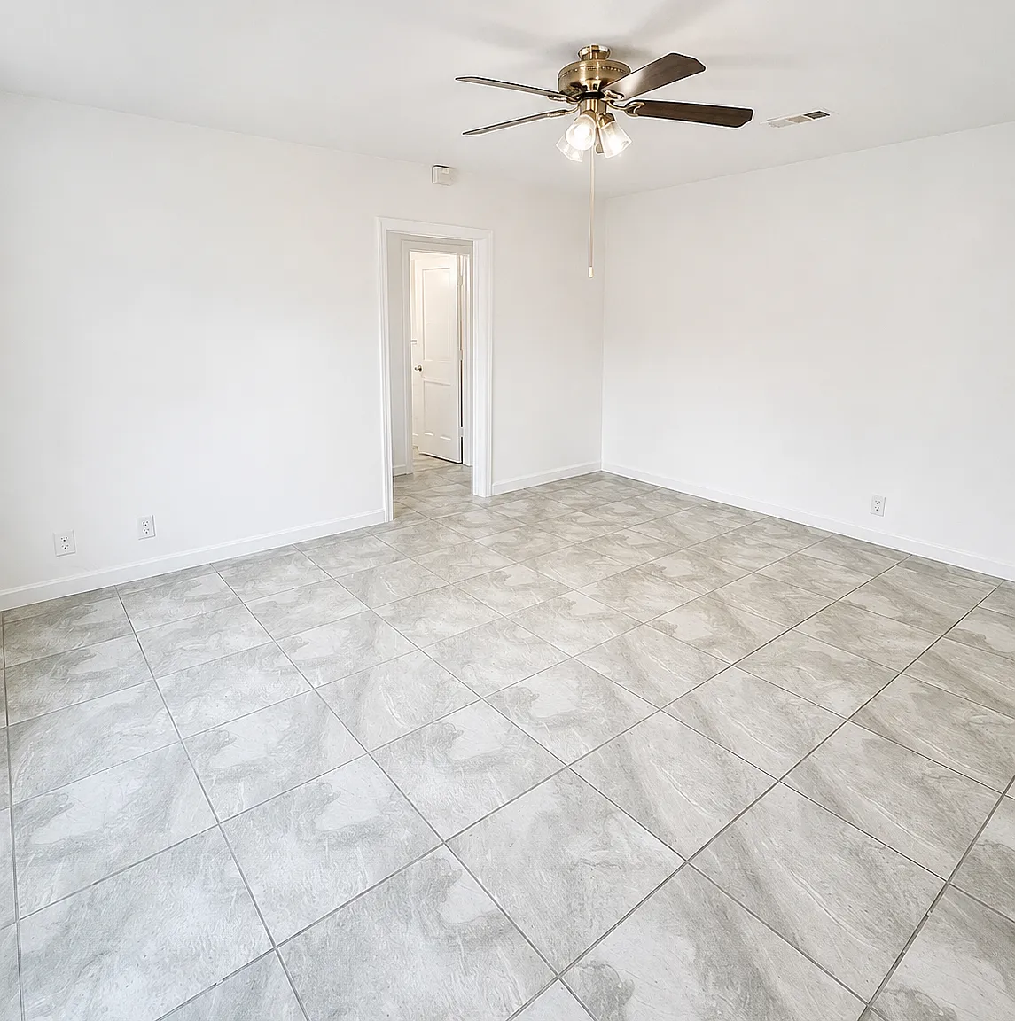 2 bed, $2,400 — Photo 3