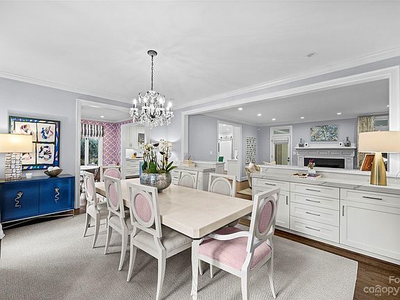 3rd image of 3514 Castellaine Dr