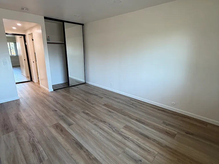 552 Toyon Ave #4 — Photo 7