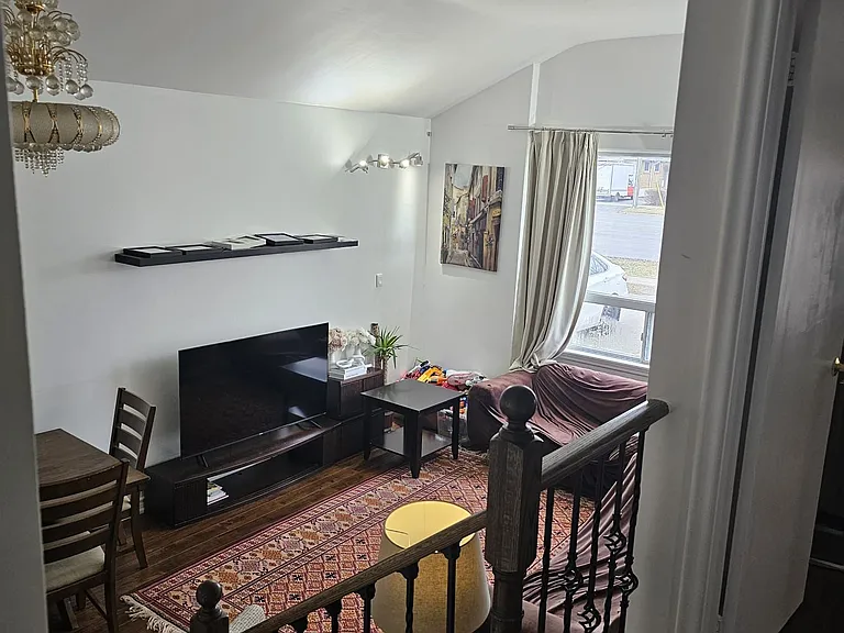 3242 Lawrence Ave E — Photo 15