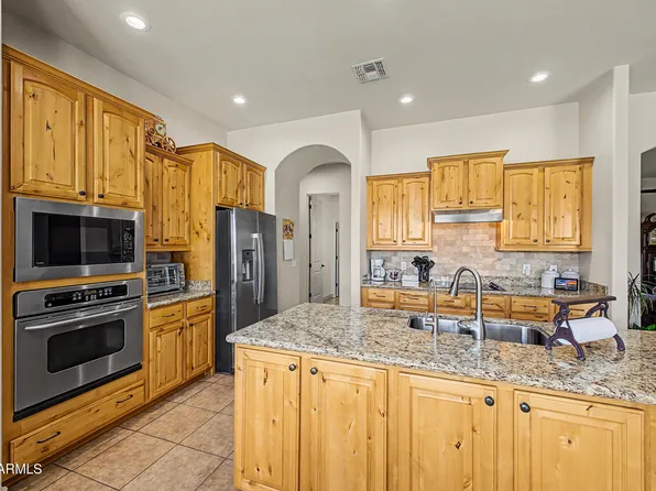 22605 W BAKER Drive, Wittmann, AZ 85361
