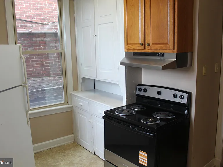 115 N Potomac St #2 — Photo 4
