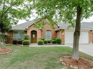1305 Parkside Dr, Mansfield, TX 76063