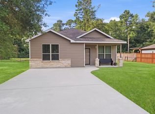 123 Town And Country Dr, Huntsville, TX 77320
