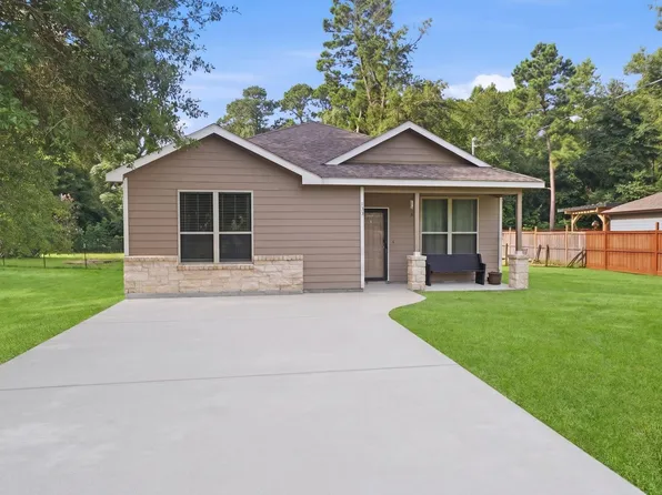 123 Town And Country Dr, Huntsville, TX 77320