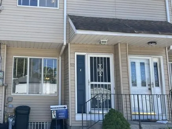 52 Houston Lane, Staten Island, NY 10302