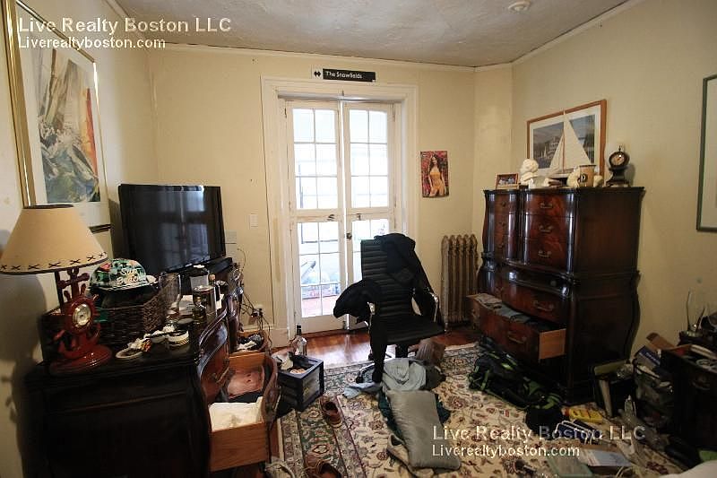2nd image of 48 Babcock St APT 6R