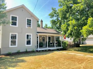 506 N Jefferson St, Lowell, MI 49331