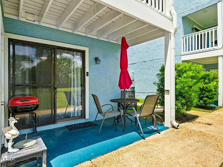 503 Granada Cir #503B — Photo 15