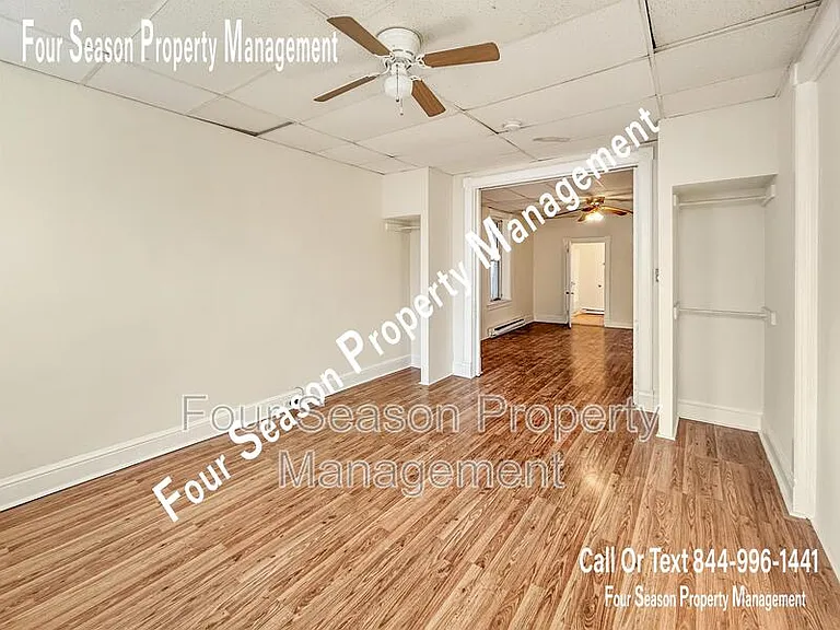616 W Franklin St #1 — Photo 1