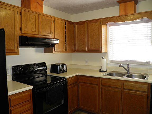 5th image of 1414 E 11th St