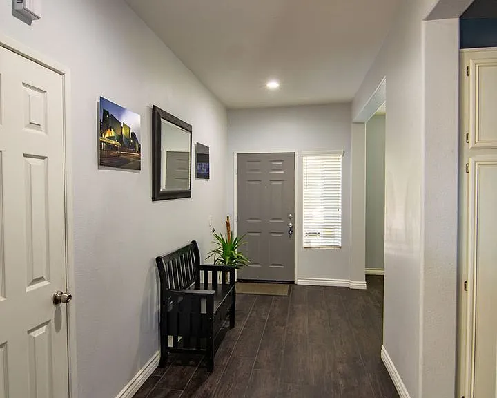 13411 Hawthorn Ave — Photo 7