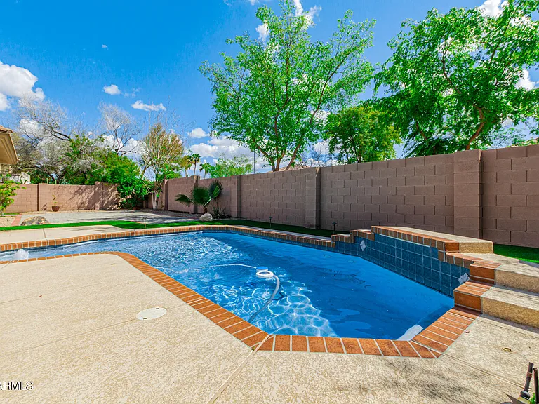 1687 E Carob Dr — Photo 22