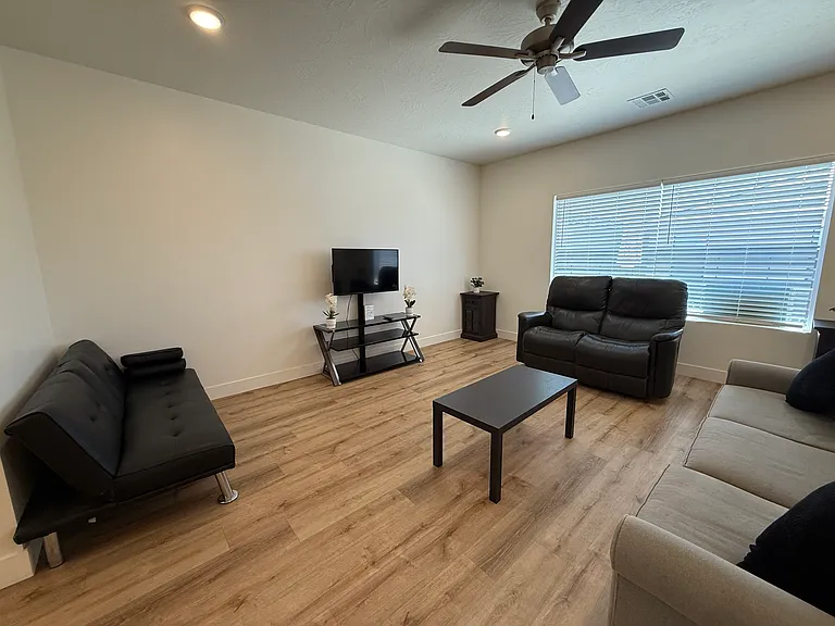 539 S Stewart Creek Cv #A — Photo 9