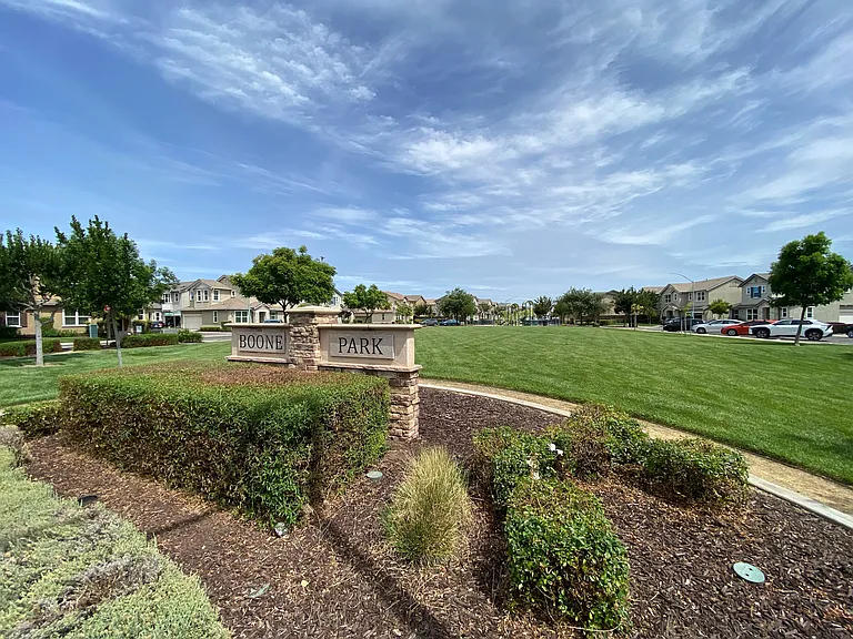 2260 Gallery Dr — Photo 29